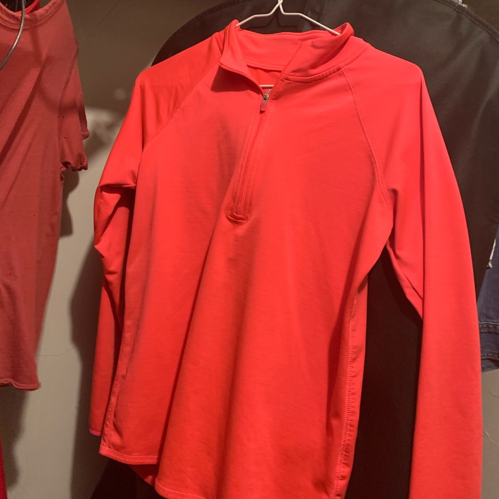Athletic pullover